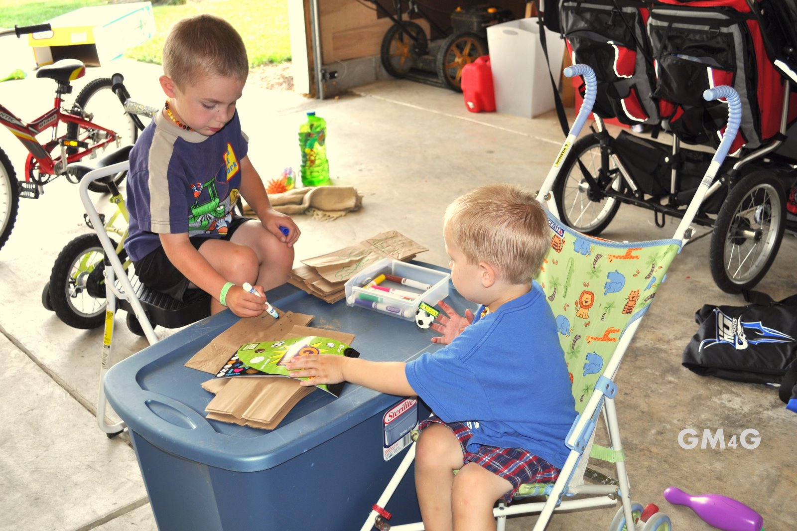 [Asher's+Birthday+party+002.JPG]