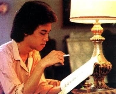 ROLL n' ROCK: Sakura-Fariz RM, Mendobrak Mainstream!