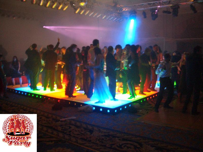 How to safely build acrylic dance stage? r/DIY