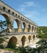 Pont du Gard (14 km)