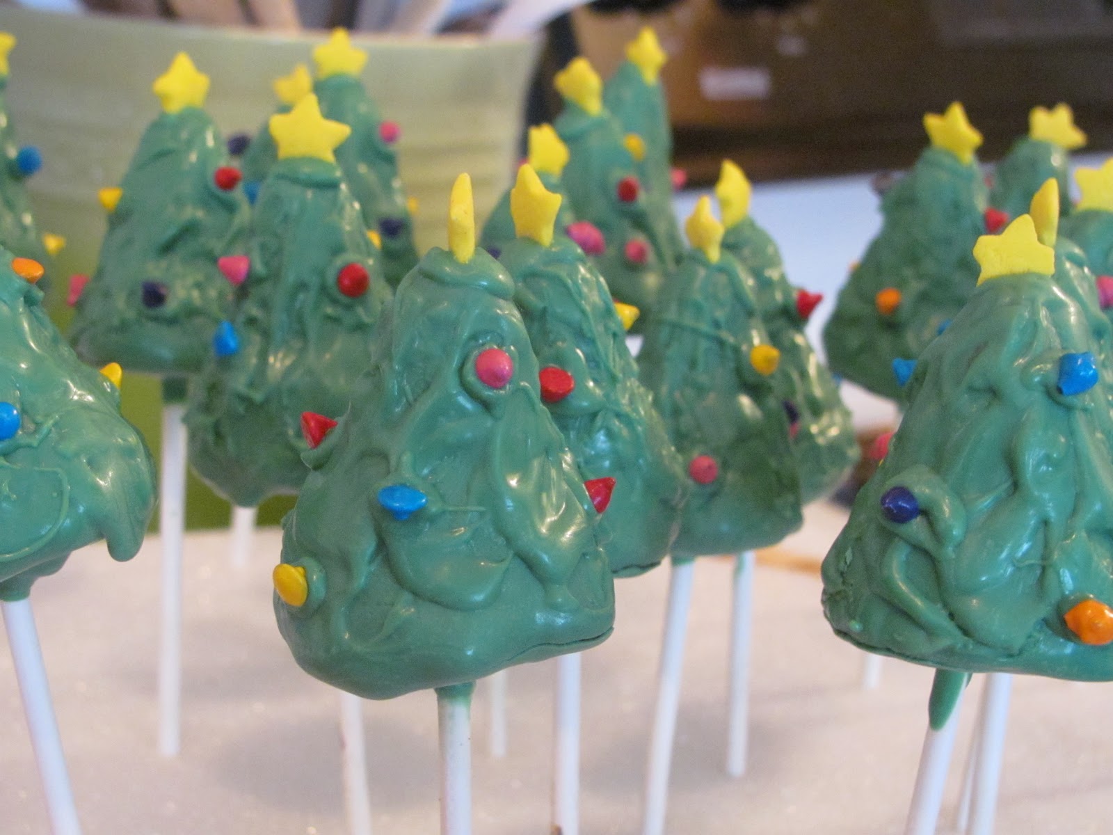 The Girly Girl Cooks Christmas Tree Cake Pops