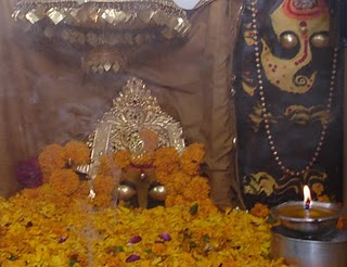 Divine Thought :: Temples, Mantras, Slokas, Festivals, Facts of God: Naina  Devi Temple:
