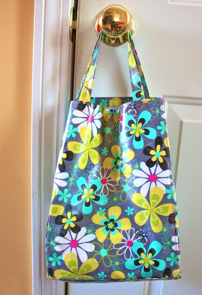 Zaaberry Oilcloth Tote and Lunch Bag Set