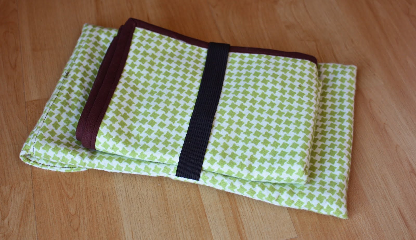 Zaaberry Diaper Changing Set Part 2 Diaper/Wipes Clutch