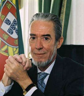 [Nascimento+Rodrigues.jpg]