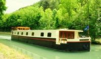 Cruise Burgundy France aboard the French Hotel Barge SAVOIR VIVRE with ParadiseConnections.com