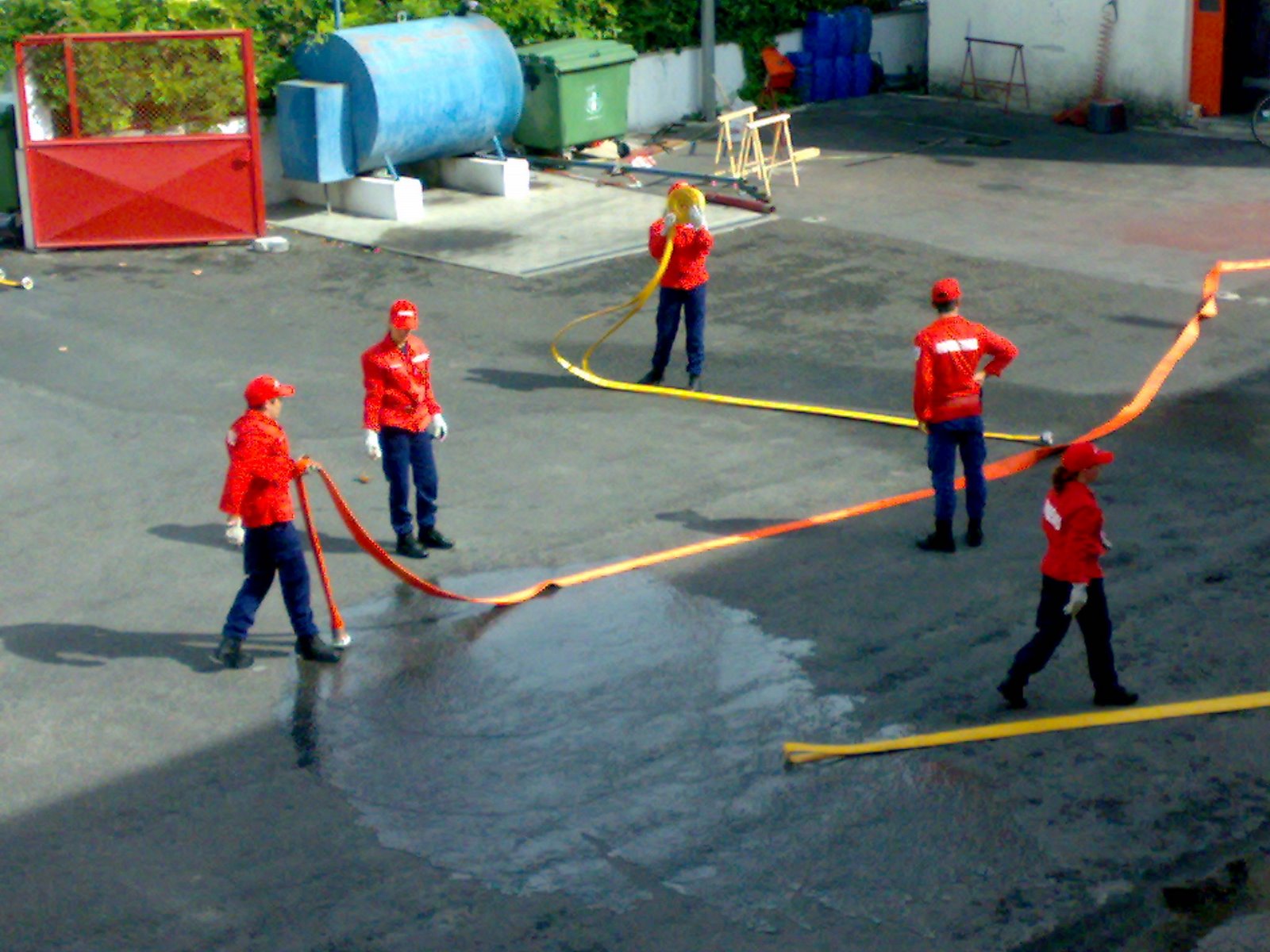 [111020081899.jpg]