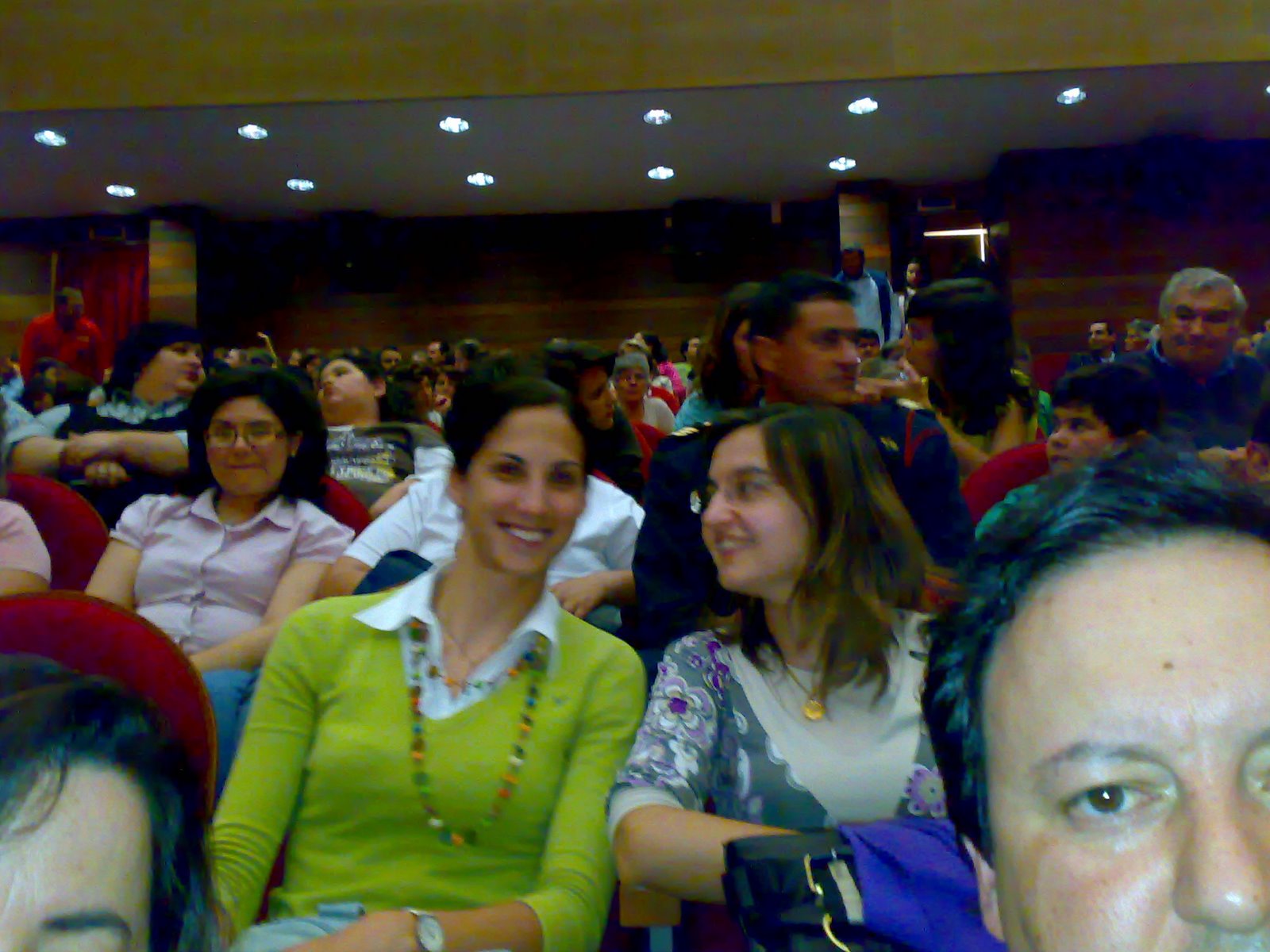 [060620093235.jpg]