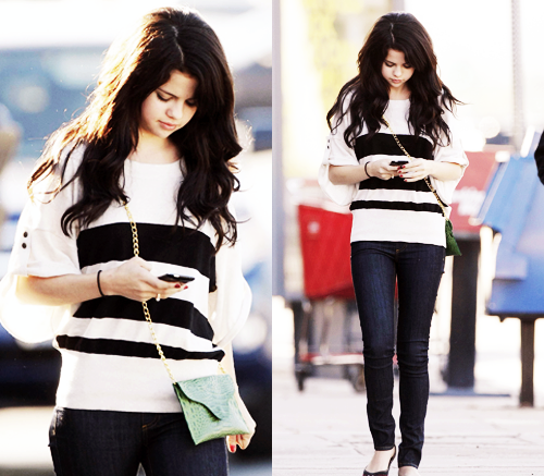 [Selena+Gomez+Street+Style.png]
