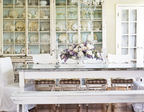[Dining-room-library-display-HTOURS0605-de-4191734.jpg]