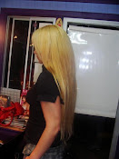 RUBIO MUY CLARO LEVEMENTE DORADO