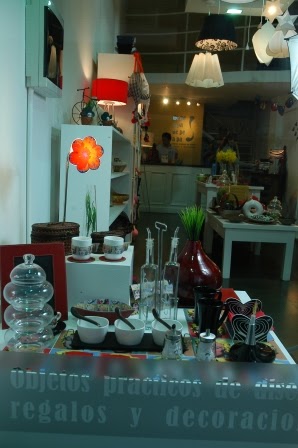 De pe a pa tienda de regalos.: Tienda de Objetos prácticos de diseño
