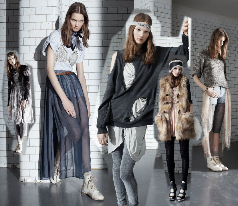 http://3.bp.blogspot.com/_twYmnhXVfP4/TEramAQKtDI/AAAAAAAAKeQ/5PN8Zi-nODg/s1600/lookbook11.jpg