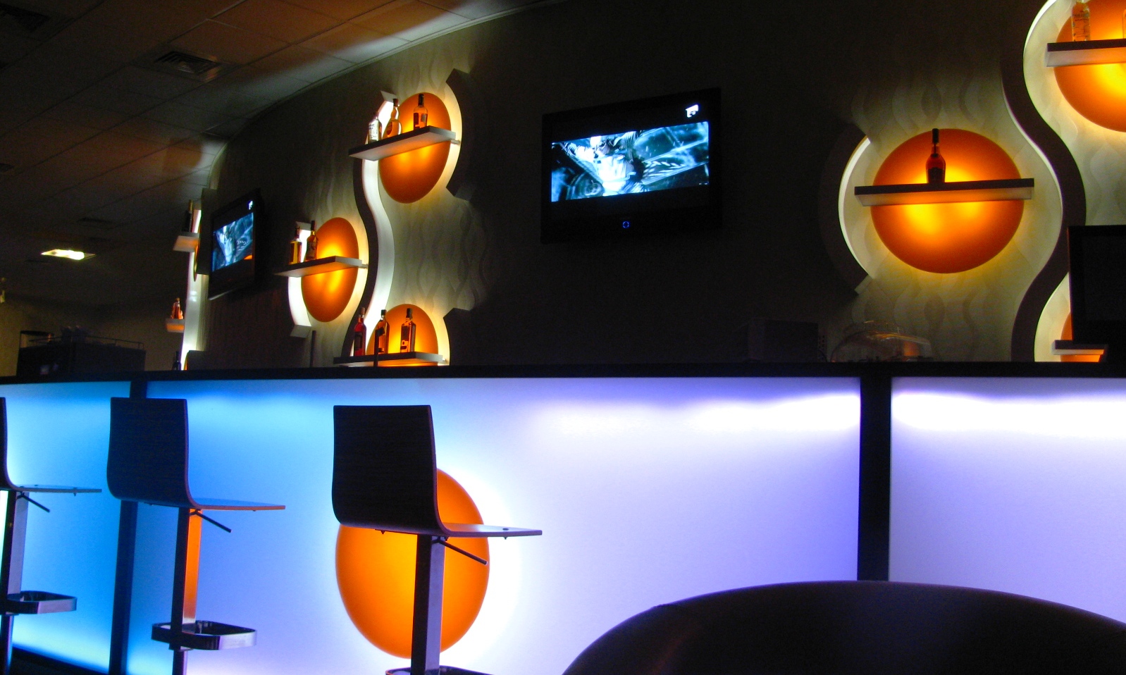 ROMANIA A. C. FOTOBLOG Modern bar in ClujNapoca (Leul complex)