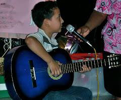 Julio and his blue guitar