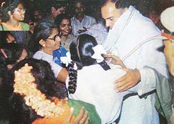 [rajiv_01.jpg]