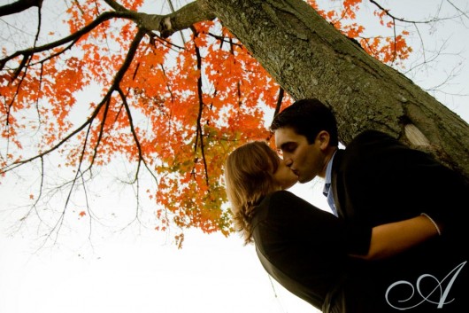 couples wallpapers. kissing couple wallpaper.