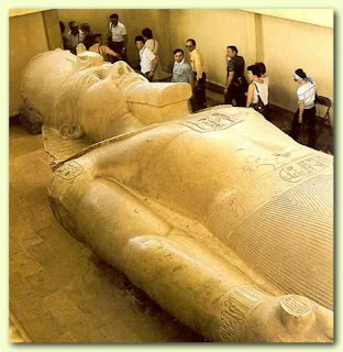 اثار فرعونية قديمة من المتحف المصري Colossal+Statue+of+Ramesesse+II+at