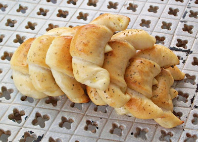 Cottage Cheese Crescents