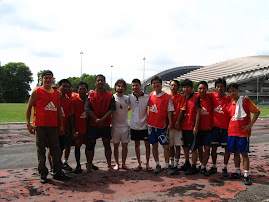 雪州王室和漁村火鍋餐館員工