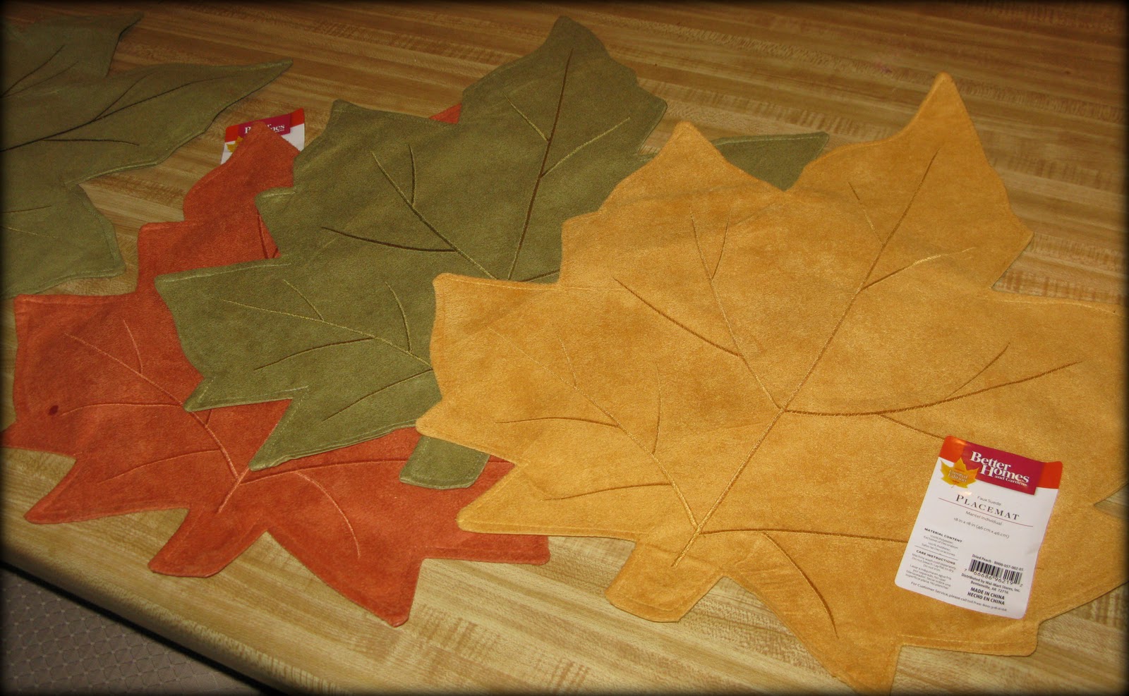 Easy Fall Leaf Pillow Tutorial Made From Placemats! (sheKelsey) Or