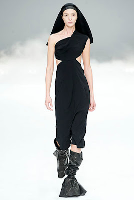 Heidi Klum Wallpaper Rick Owens Spring 2009