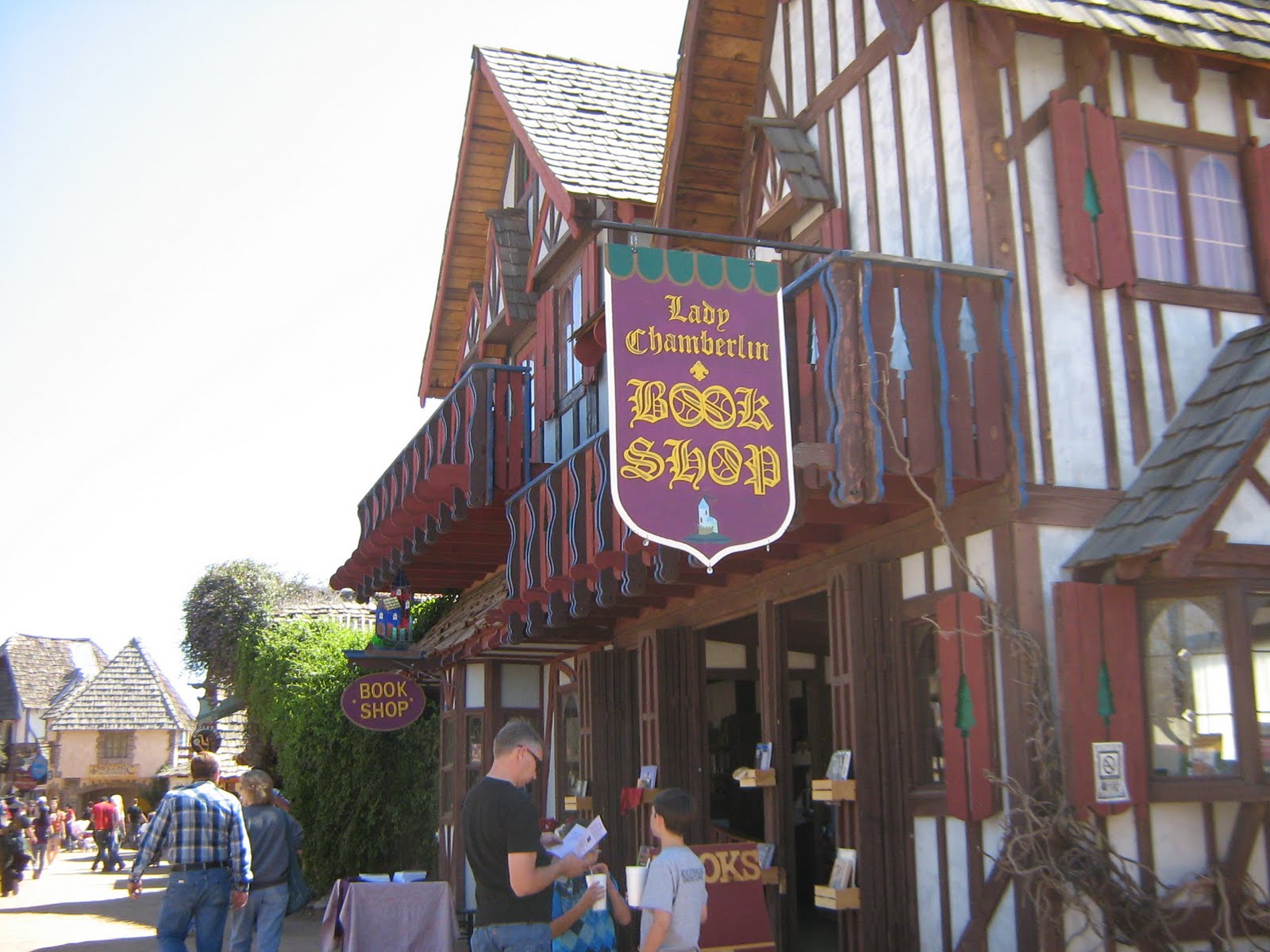 [2010:Ann+Chamberlin's+Bookshop+2010.JPG]