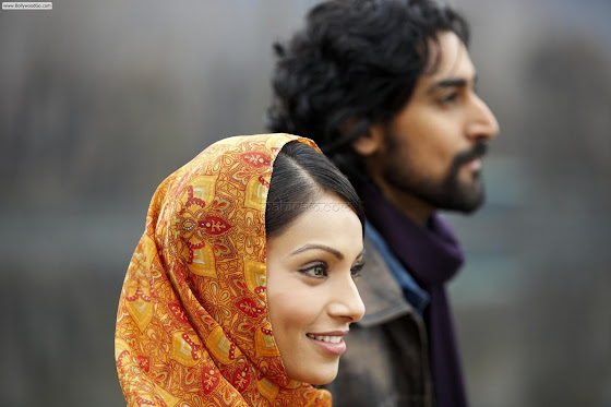 bipasha+basu+bollywoodgo.com+%282%29