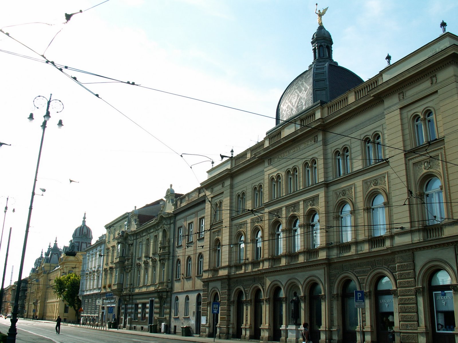 [PICT2084.JPG]