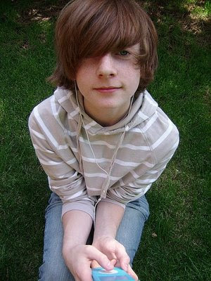 HOT or NOT - Page 4 Cute_boys_hairstyle_pictures+(1)