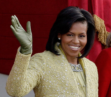[michelle-obama-waving-450km012009+(USE+THIS).jpg]