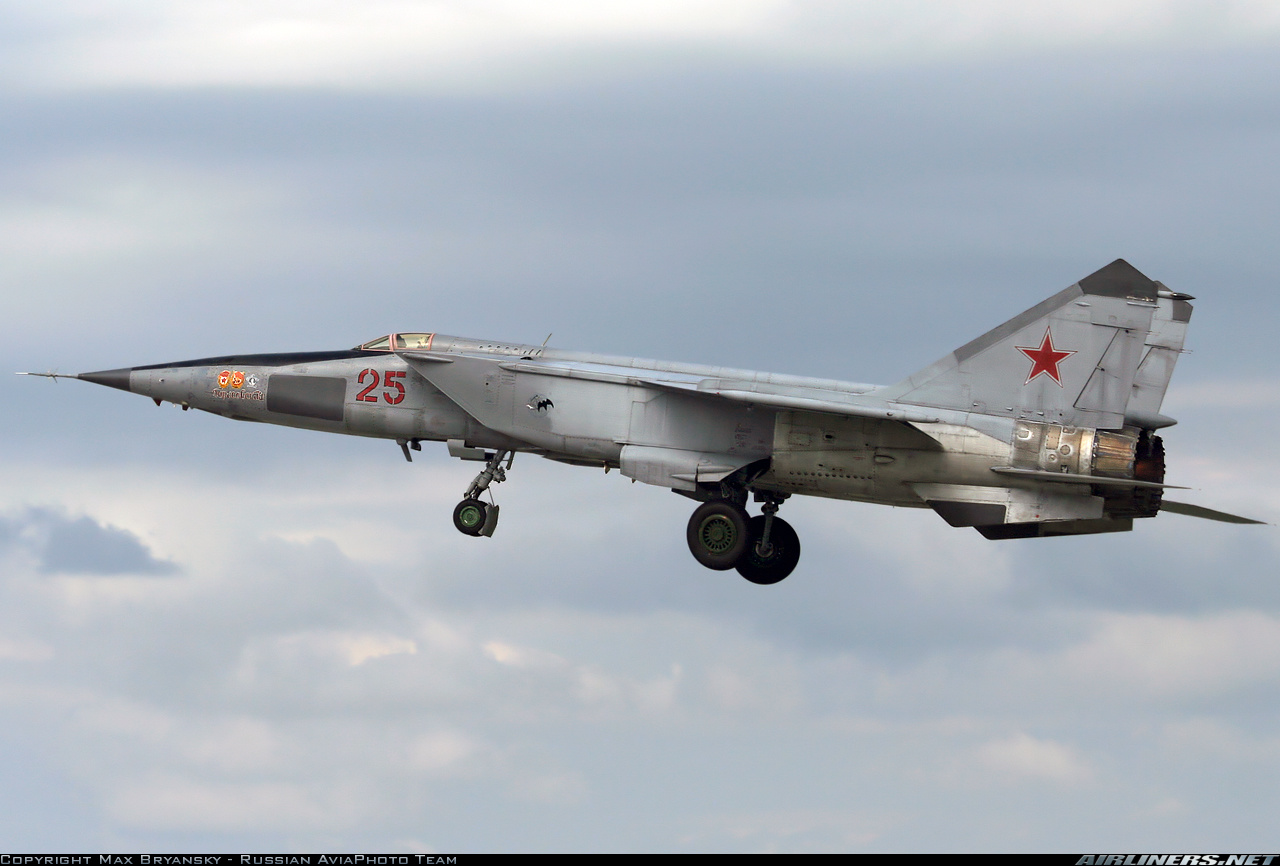 Mig 25