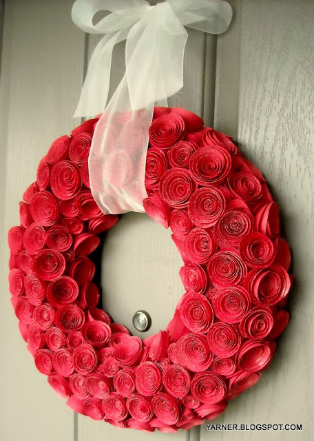 13 Valentine's Day Wreaths To Inspire