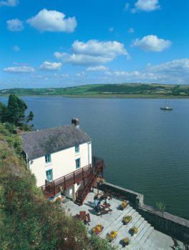 [dylanthomas+bothouse.jpg]