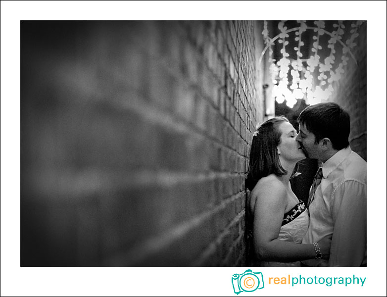 couple kissing wallpapers. Couple Night Kiss Wallpaper,