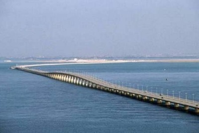 [king-fahd-causeway-bridge-liga-arabia-saudita-e-bahrein.jpg]