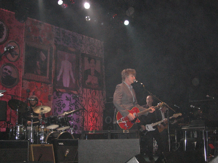 Crowded House at the Vic Theater