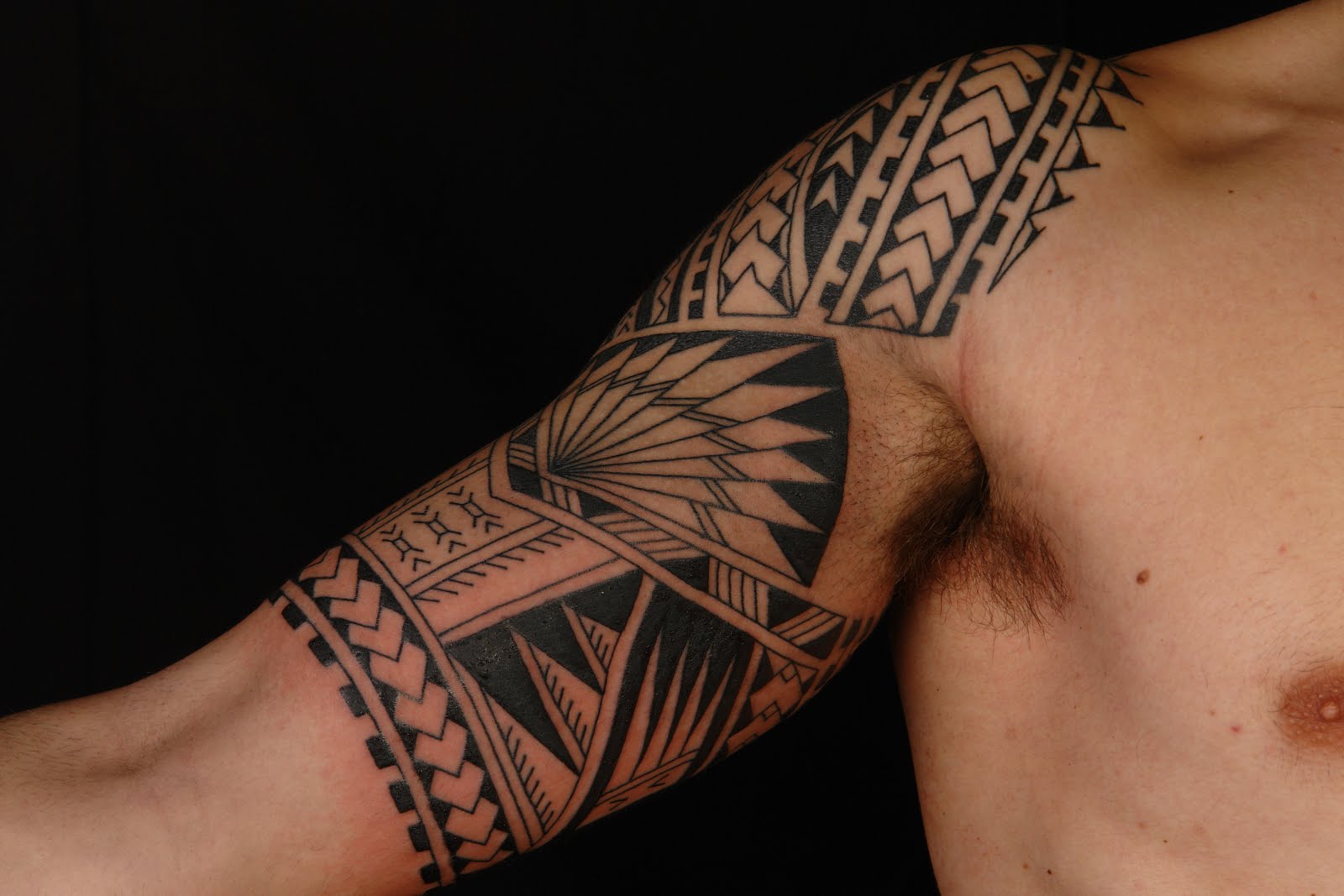 Polynesian Half Sleeve Tattoo Designs for Men