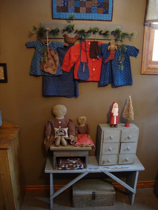 HomeSpunPrims: WINNER OF GIVEAWAY AND CHRISTMAS PICS