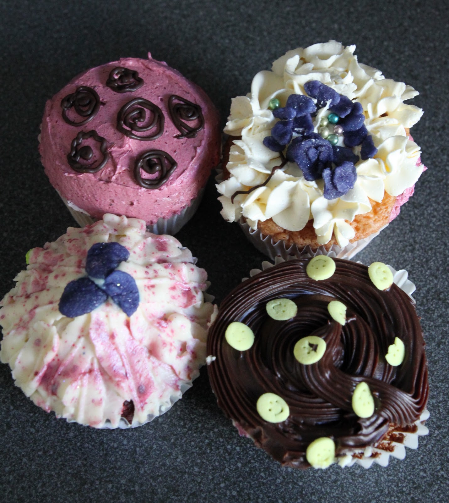 My Kitchen Antics Cupcake decorating class