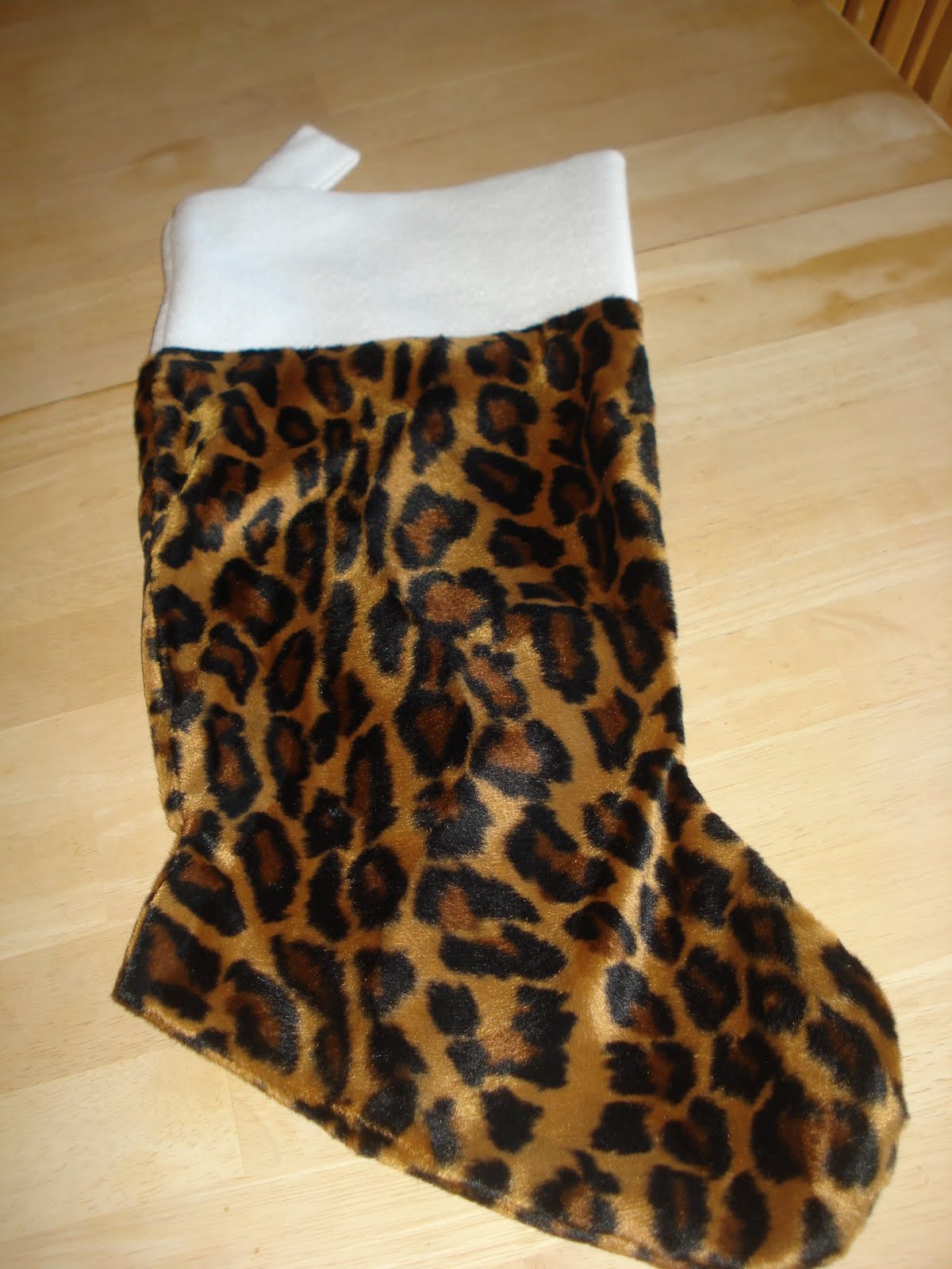 Running Diva Mom: Christmas Stocking from The Leopard Print Monkey Review &  Giveaway