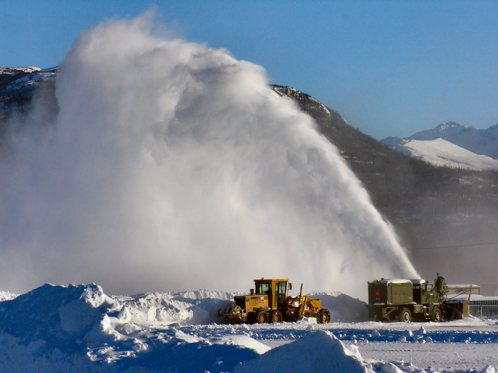 [SnowblowerAlaska2.JPG]