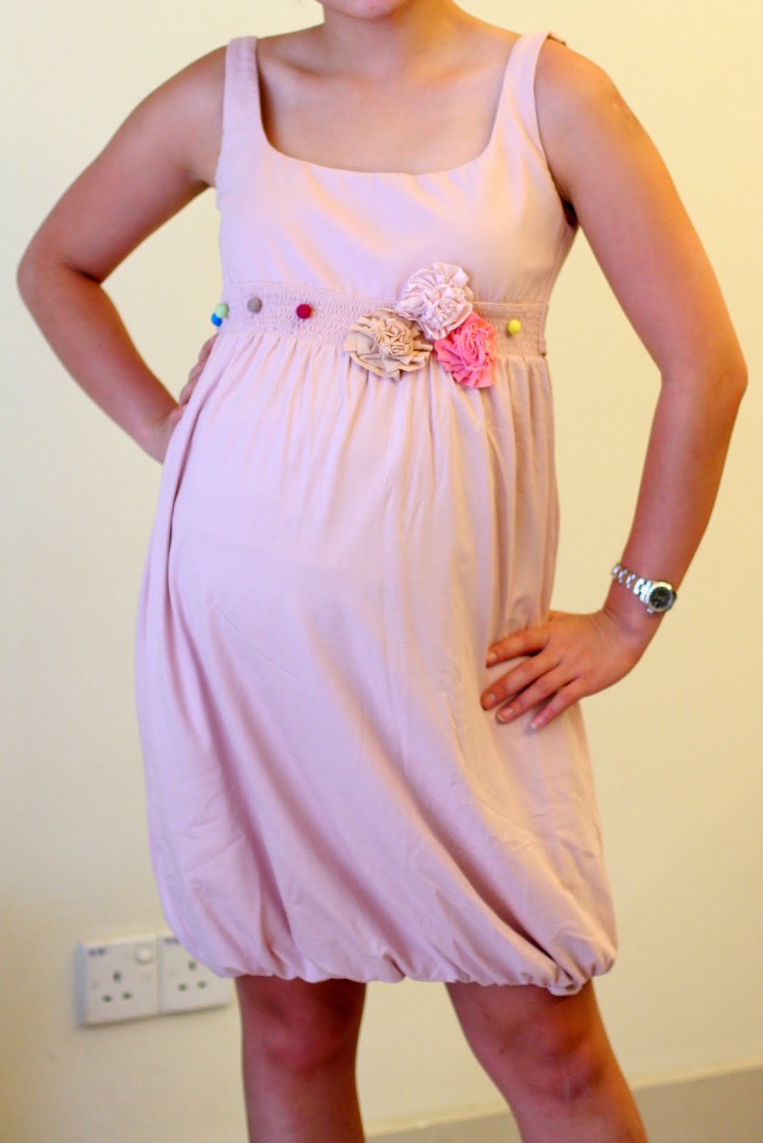 Pretty Baby Bump Sleeveless UNeck Maternity Balloon Dress