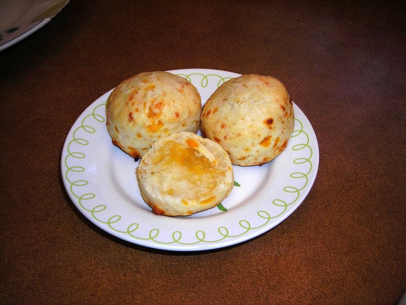 [threebiscuits.JPG]