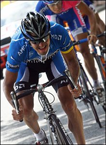 [_41888680_popovych220.jpg]