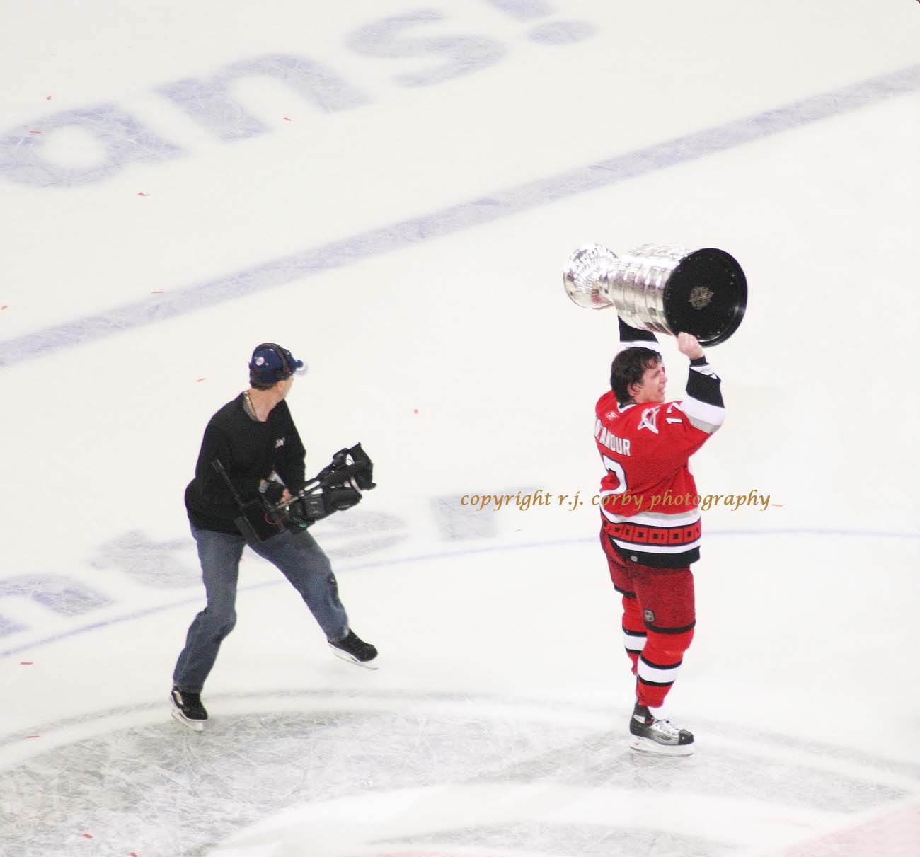 [Rod+Brind'Amour+With+Cup.jpg]