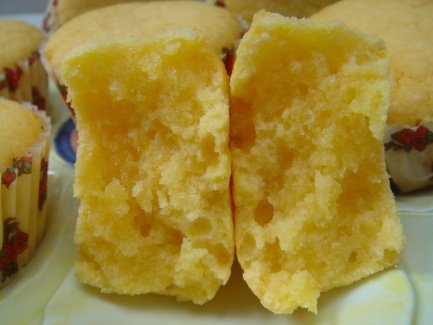 [orange+buttermilk+cupcakes++2.jpg]