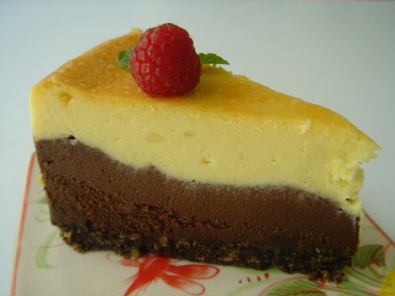 [lemon+chocolate+cheesecake+3.jpg]