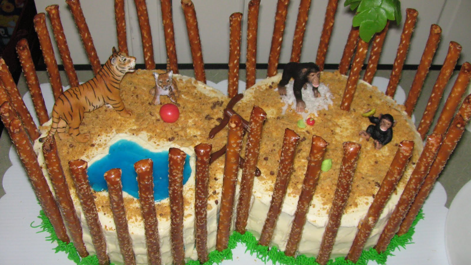 chimpanzee cake