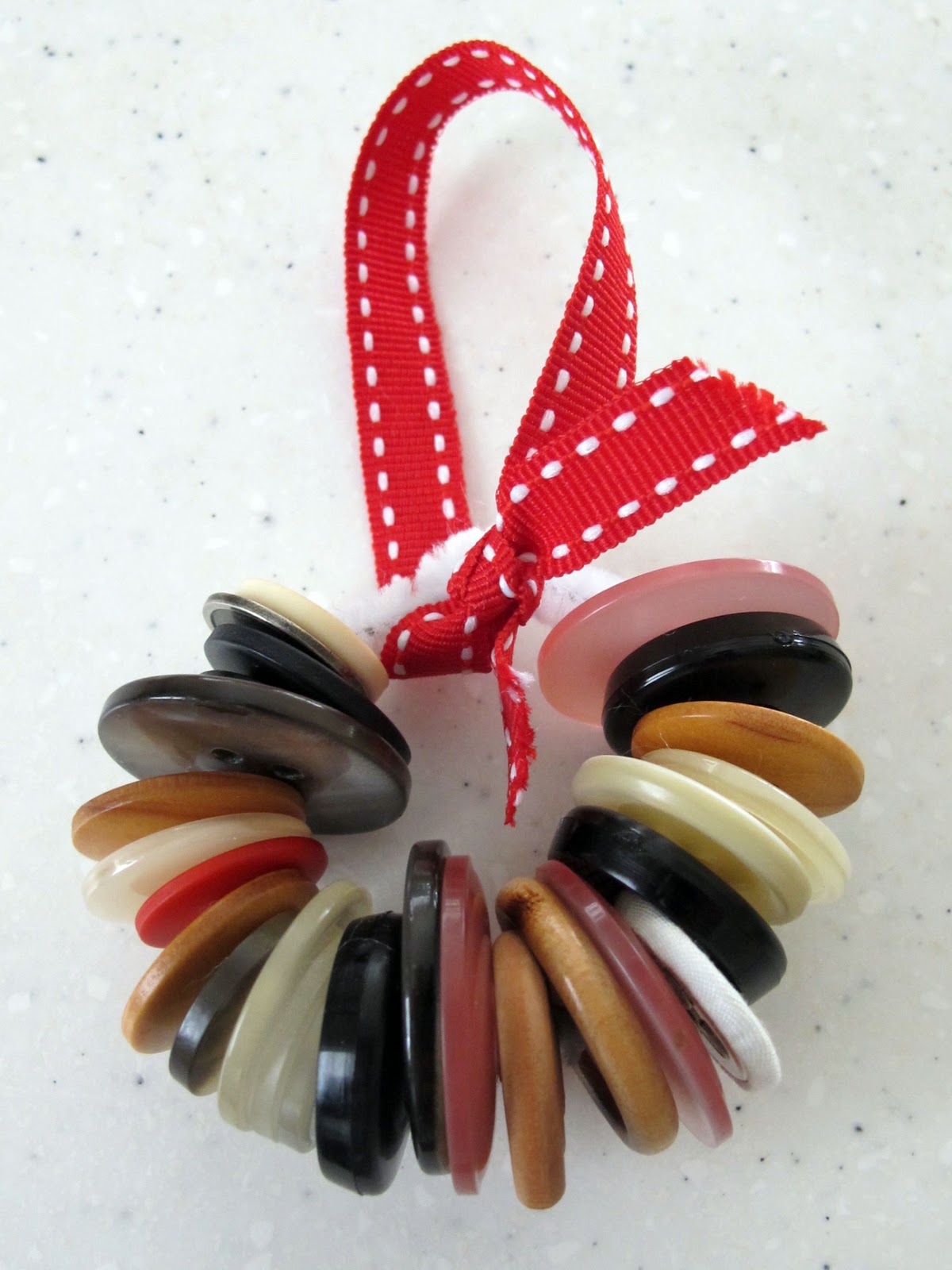 craft with buttons